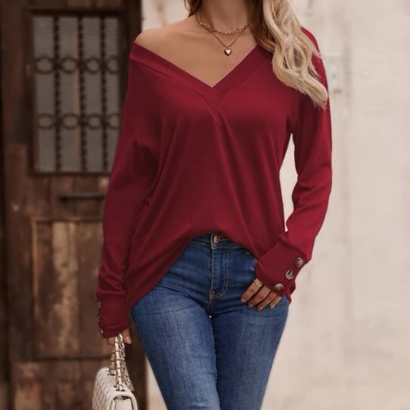 New V neck red long sleeve top - Picture 2 of 7